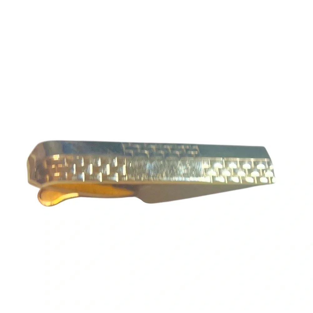 Hickock USA Vintage Gold-Tone Men’s Textured Brick Checkerboard Tie Clip‎